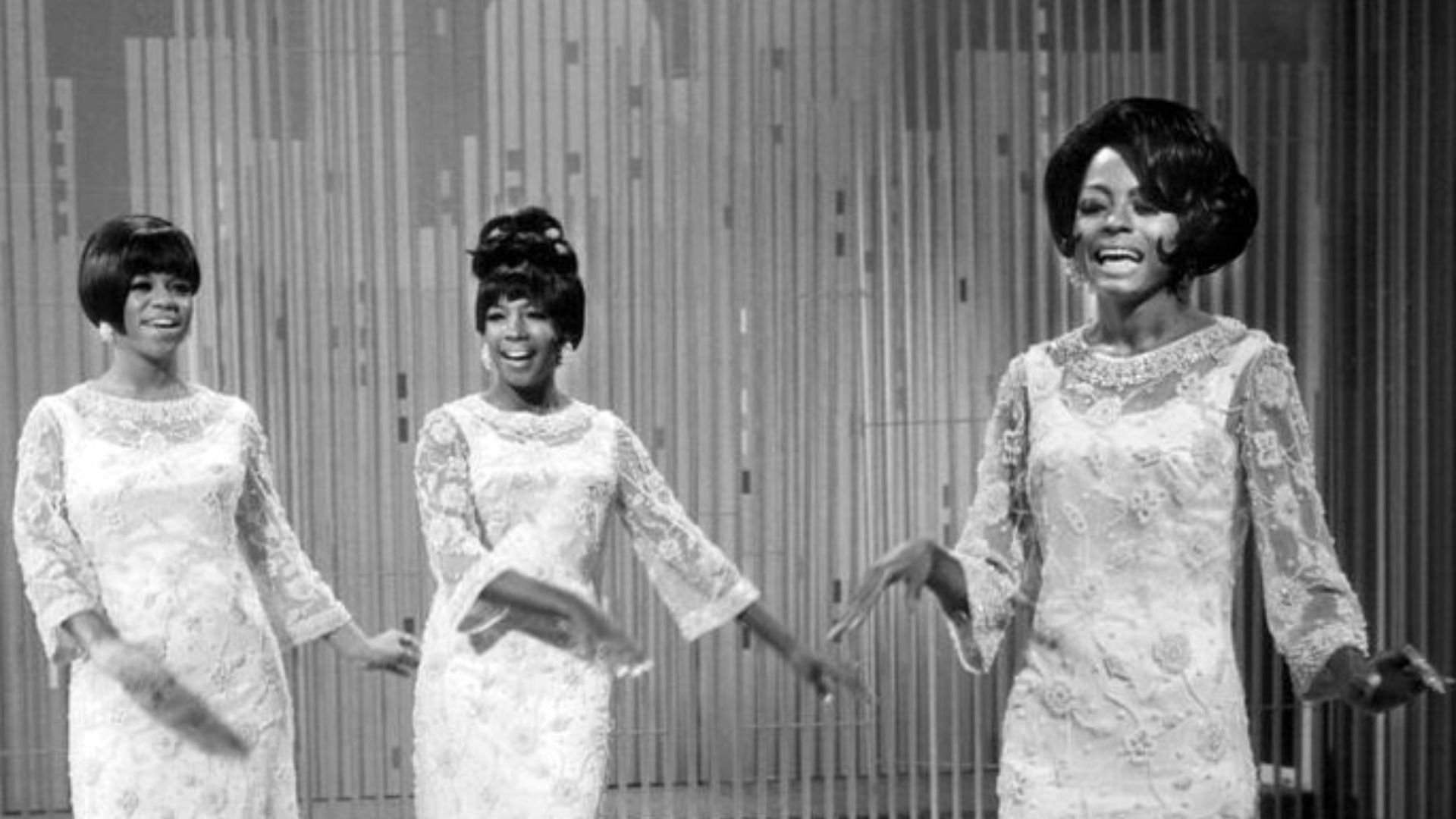 File:The Supremes 1966.JPG