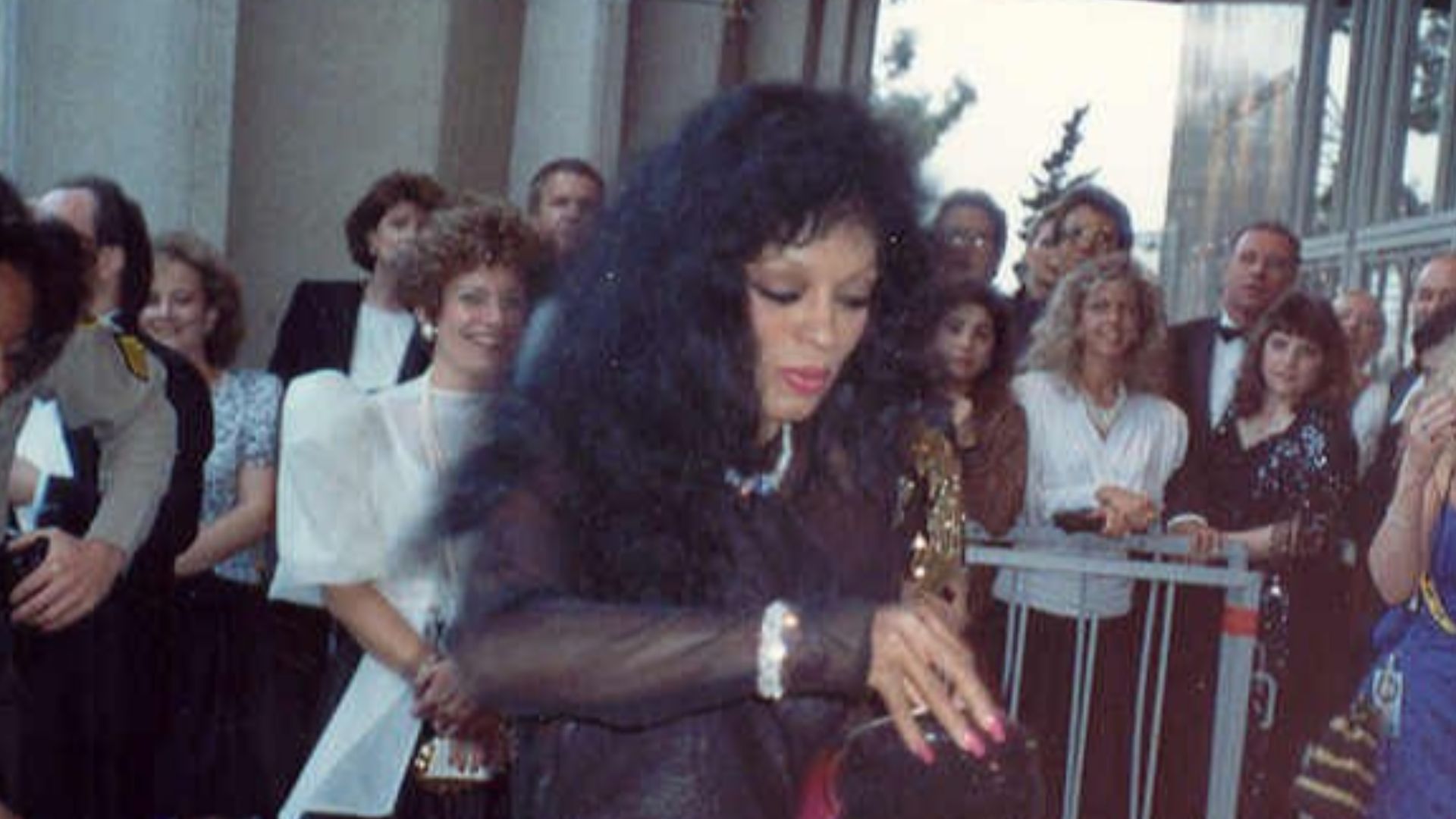File:Diana Ross 1990 2.jpg