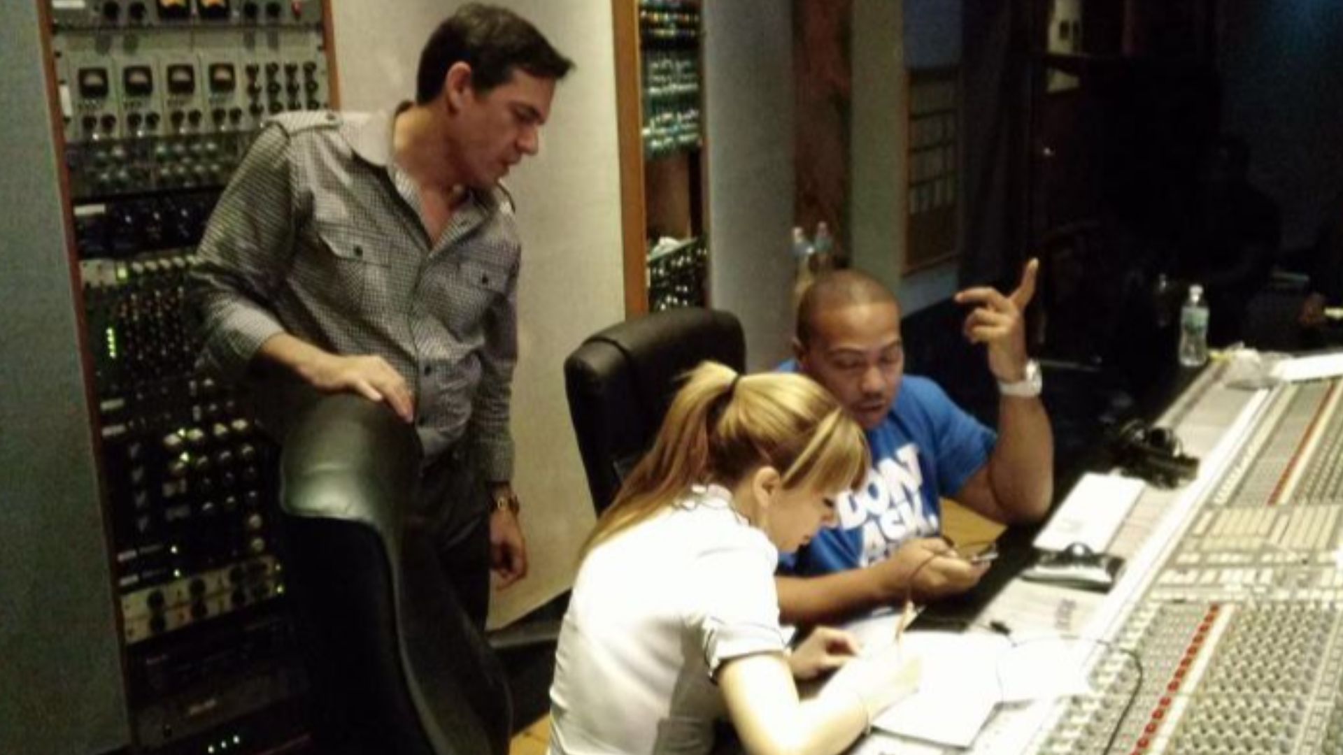 File:Noelia, Timbaland and Jorge Reynoso.jpg