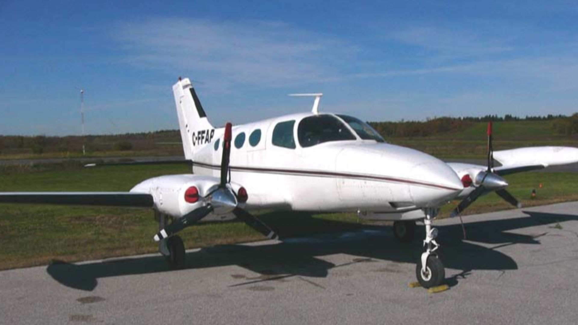 File:Cessna402C-FFAP02.jpg