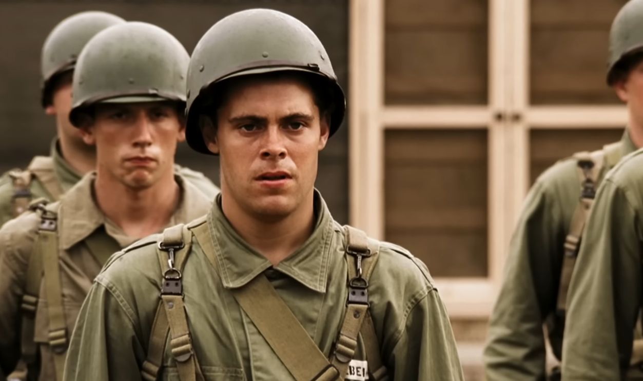 Screenshot from Band of Brothers (2001)