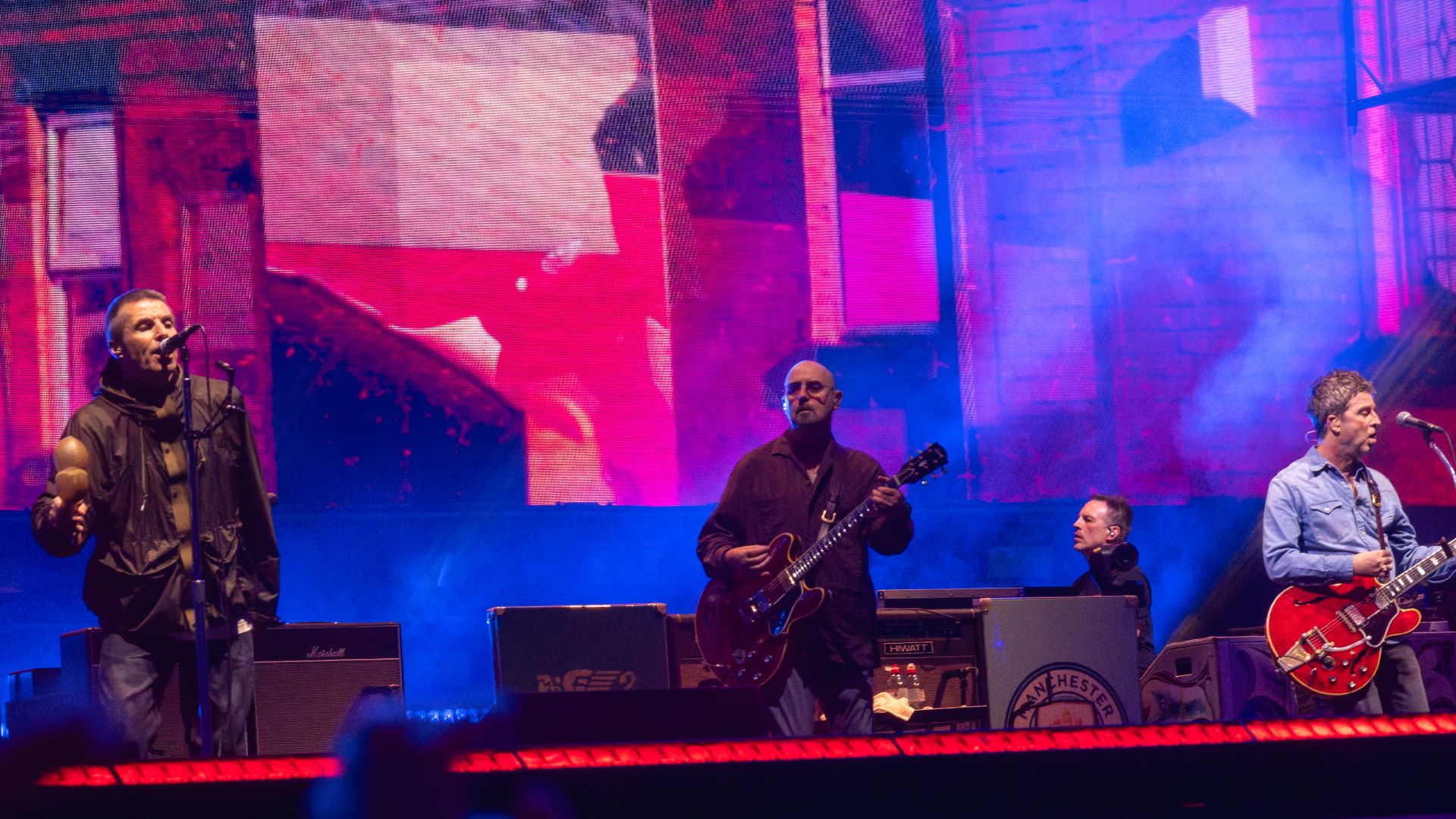 File:OasisCardiff040725-73 - 54639386012.jpg