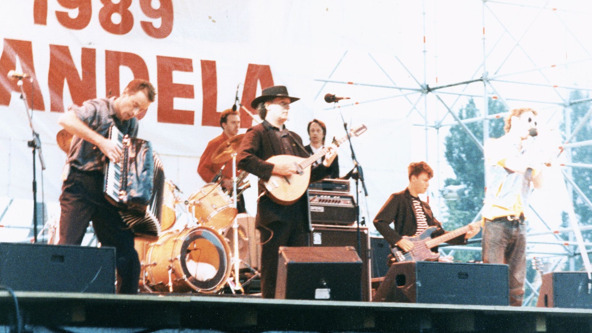 File:Concert des Pogues à Ivry-sur-Seine le 3 juin 1989.jpg