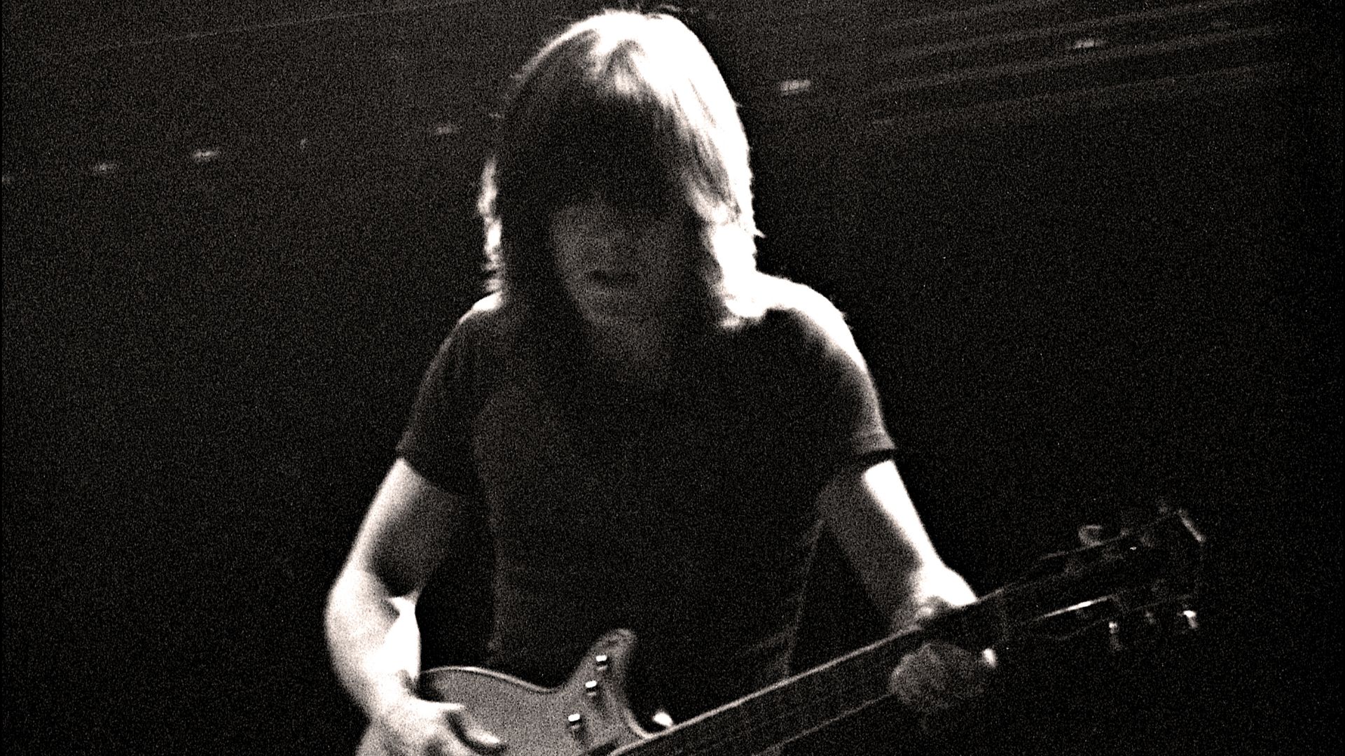 File:1982 Malcolm Young.jpg