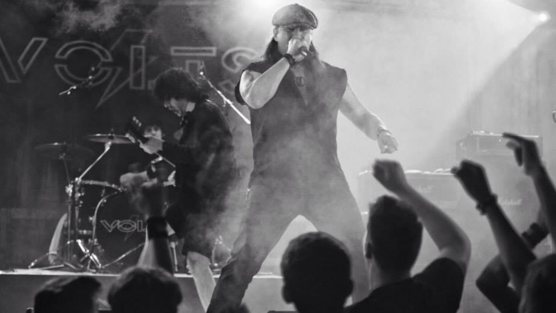 File:Markone cantante dei Volts Tribute Band AC-DC 2014-01-30 19-53.jpg