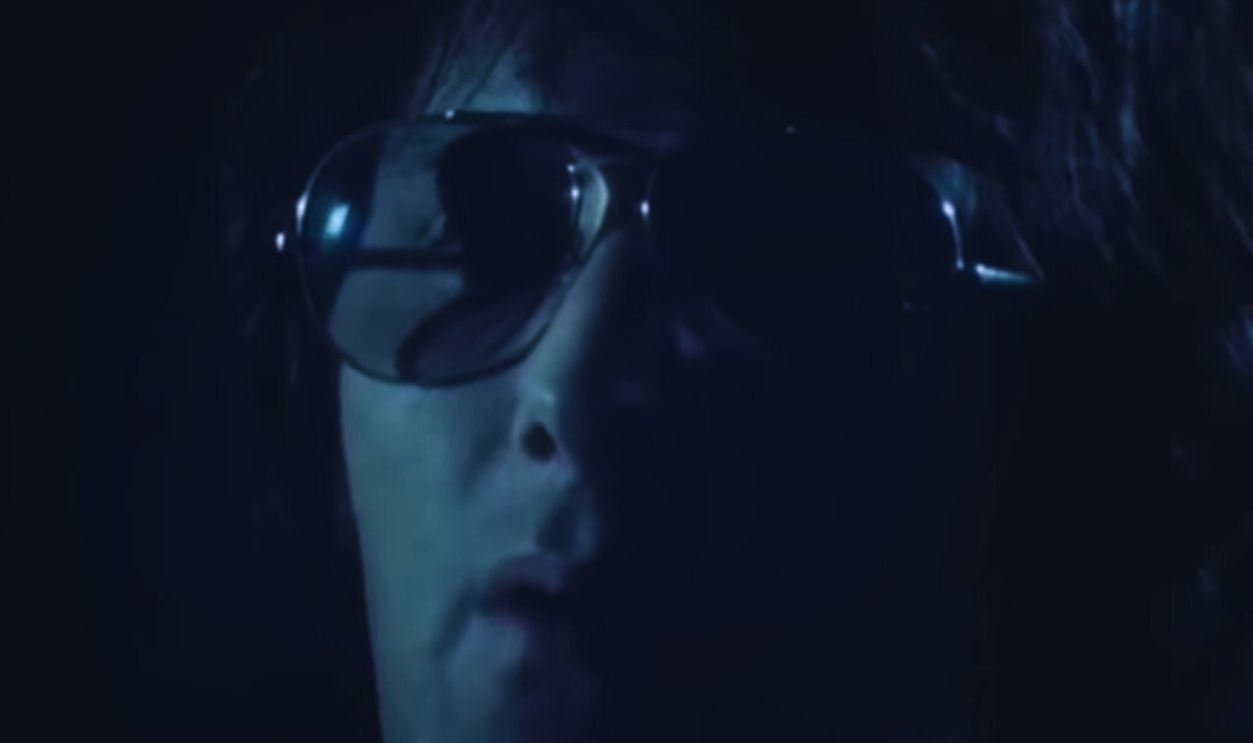 Screenshot from Gerry Rafferty – Baker Street (1978)