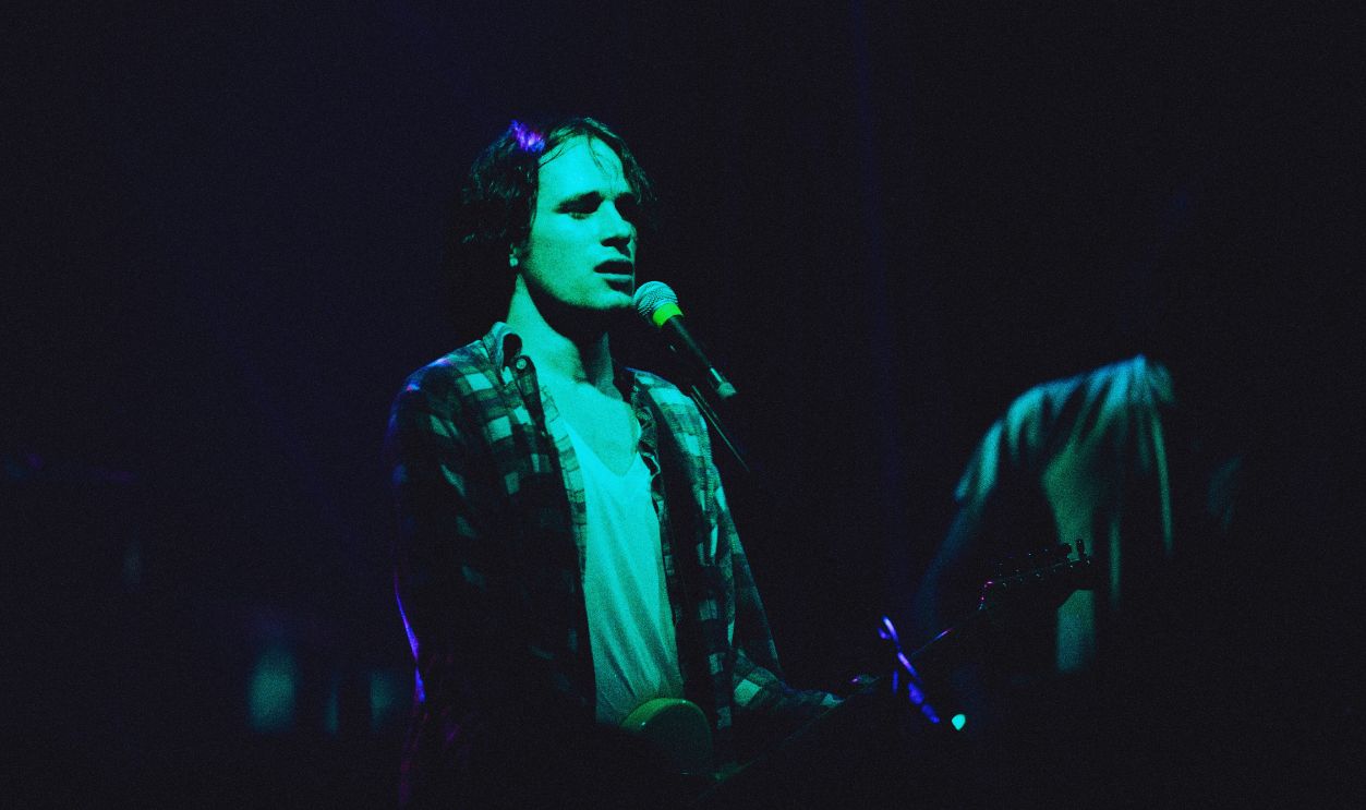 Gettyimages - 1034999882, Jeff Buckley Live At The Astoria American singer, songwriter and musician, Jeff Buckley (1966-1997) performs live on stage at the Astoria in London on 18th January 1995. 