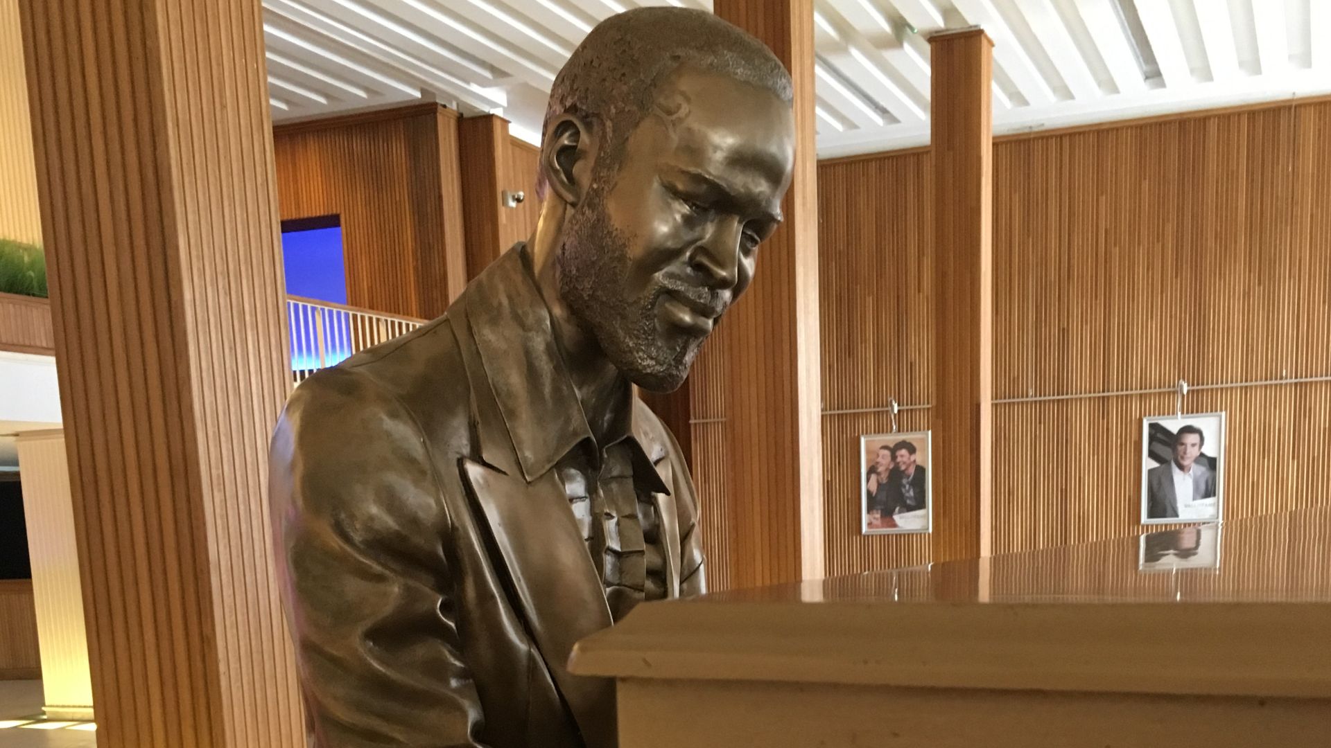 File:Marvin Gaye Oostende 02.jpg