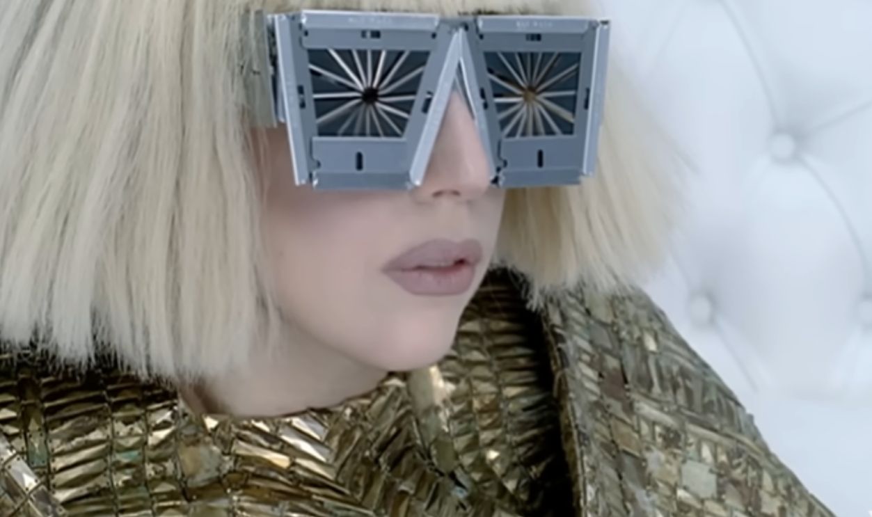 Screenshot from Bad Romance (2009)