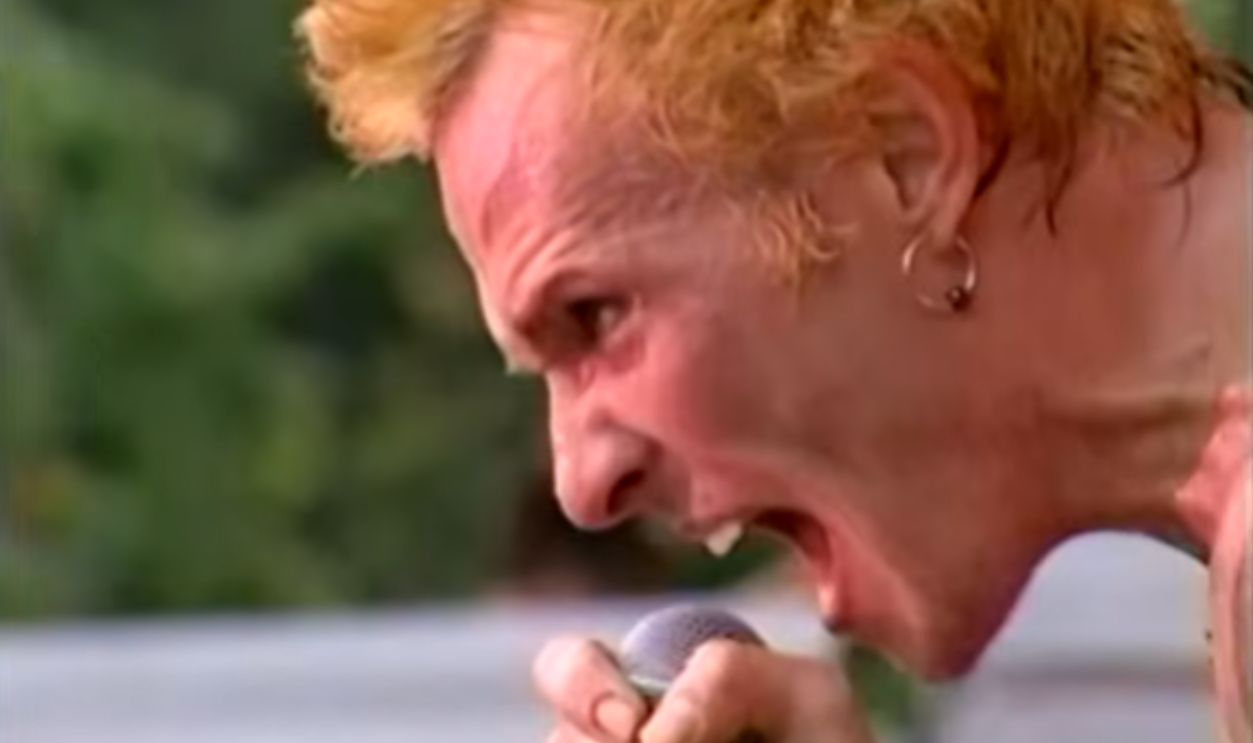 Screenshot from Down (1999)