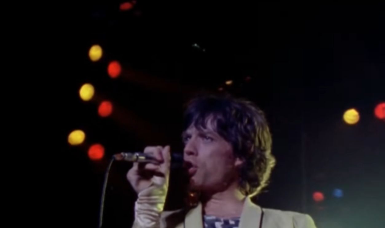 Screenshot from Tumbling Dice (1972)