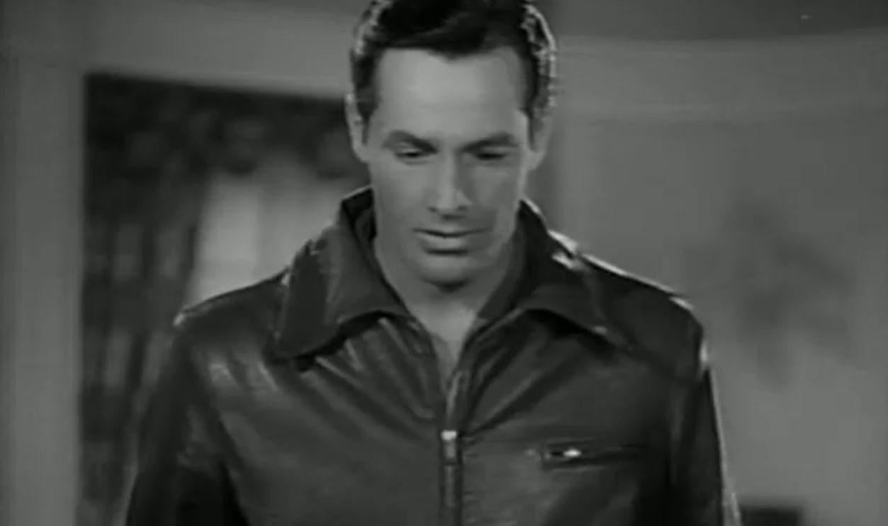  Screenshot from Spy Smasher (1942)