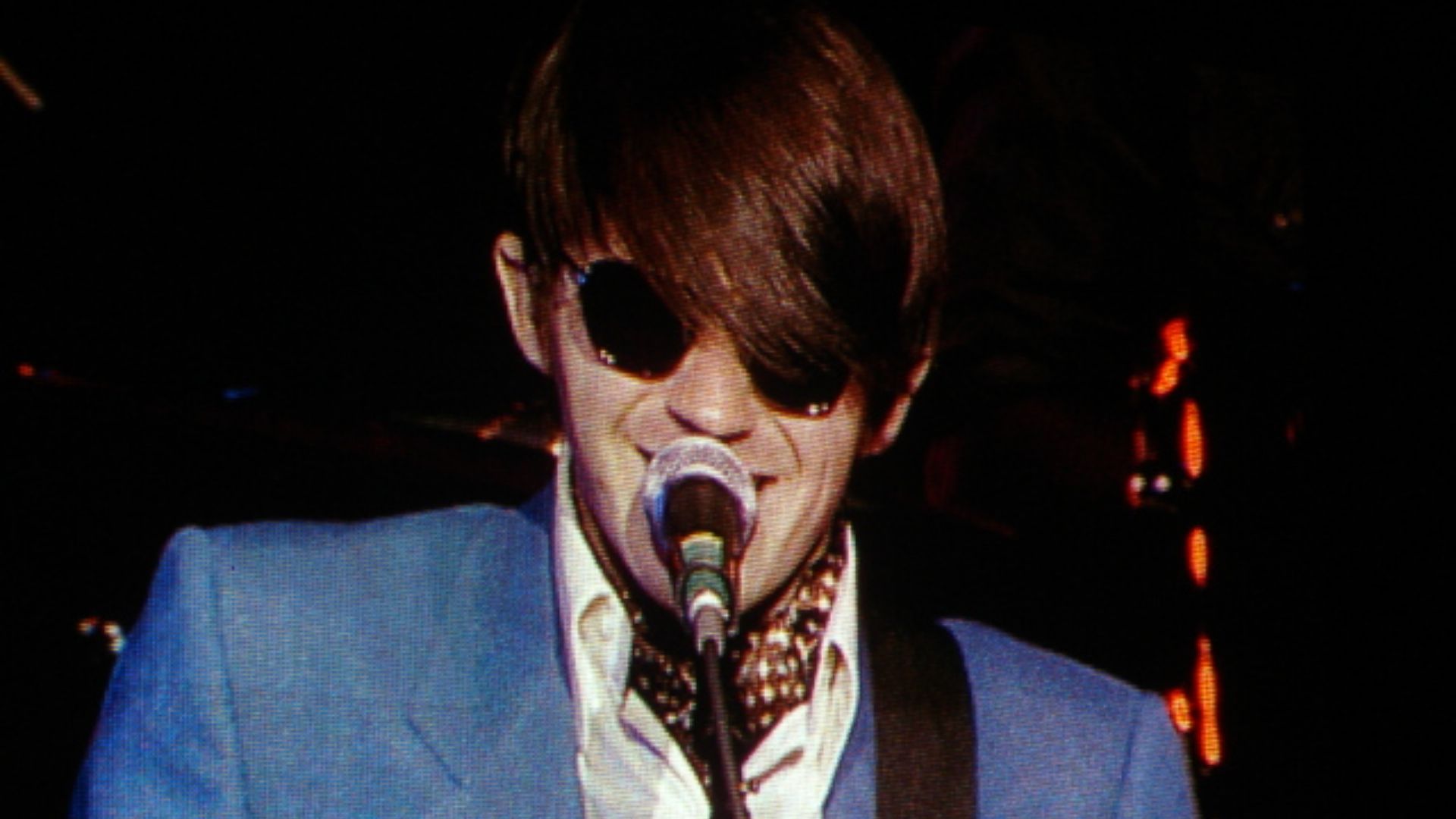 File:Drake Bell Performing 2007 (815239016).jpg