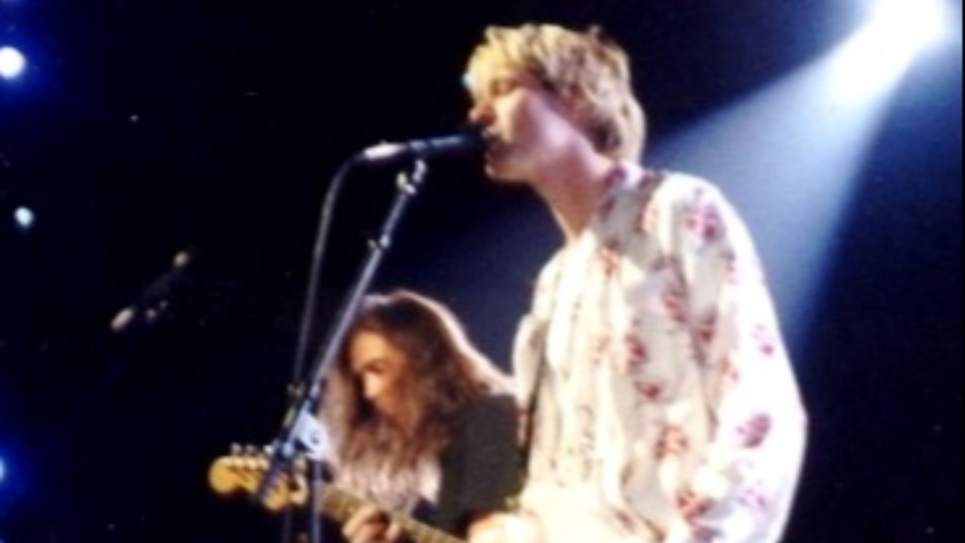 File:Nirvana around 1992.jpg