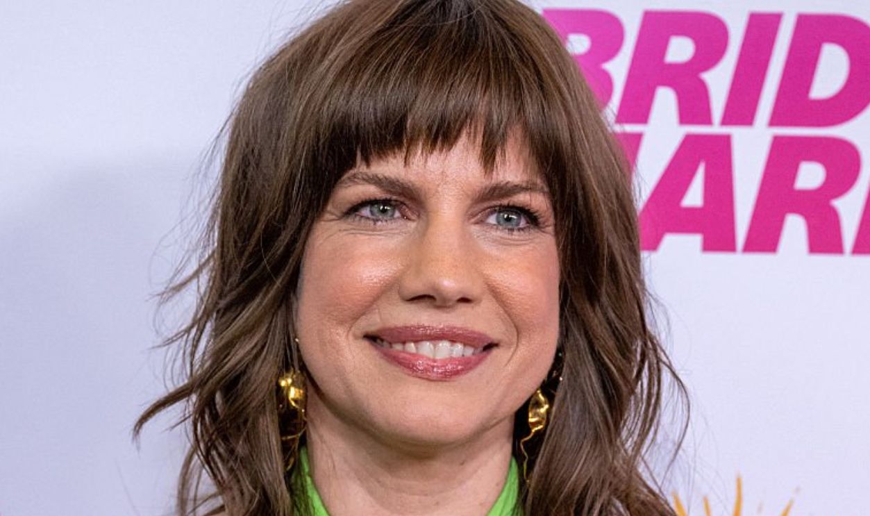 LOS ANGELES, CALIFORNIA - JUNE 18: Actress Anna Chlumsky attends the Los Angeles Premiere of