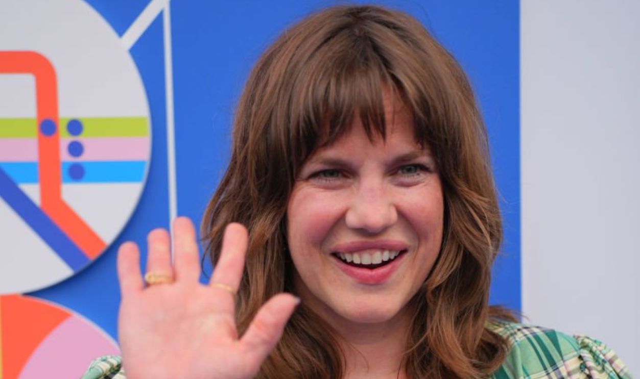 NEW YORK, NEW YORK - AUGUST 29: Anna Chlumsky attends day 4 of the 2024 US Open Tennis Championships on August 29, 2024 in New York City.