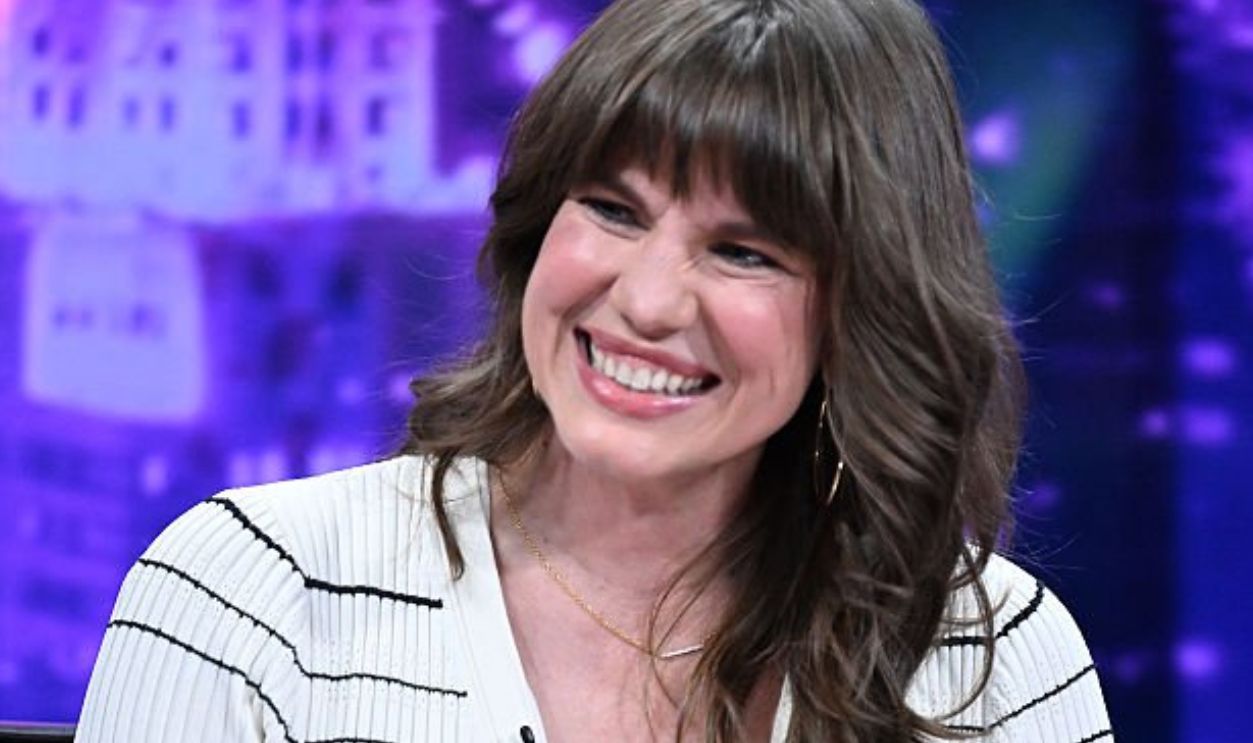 NEW YORK, NEW YORK - NOVEMBER 18: Anna Chlumsky is seen during a segment of