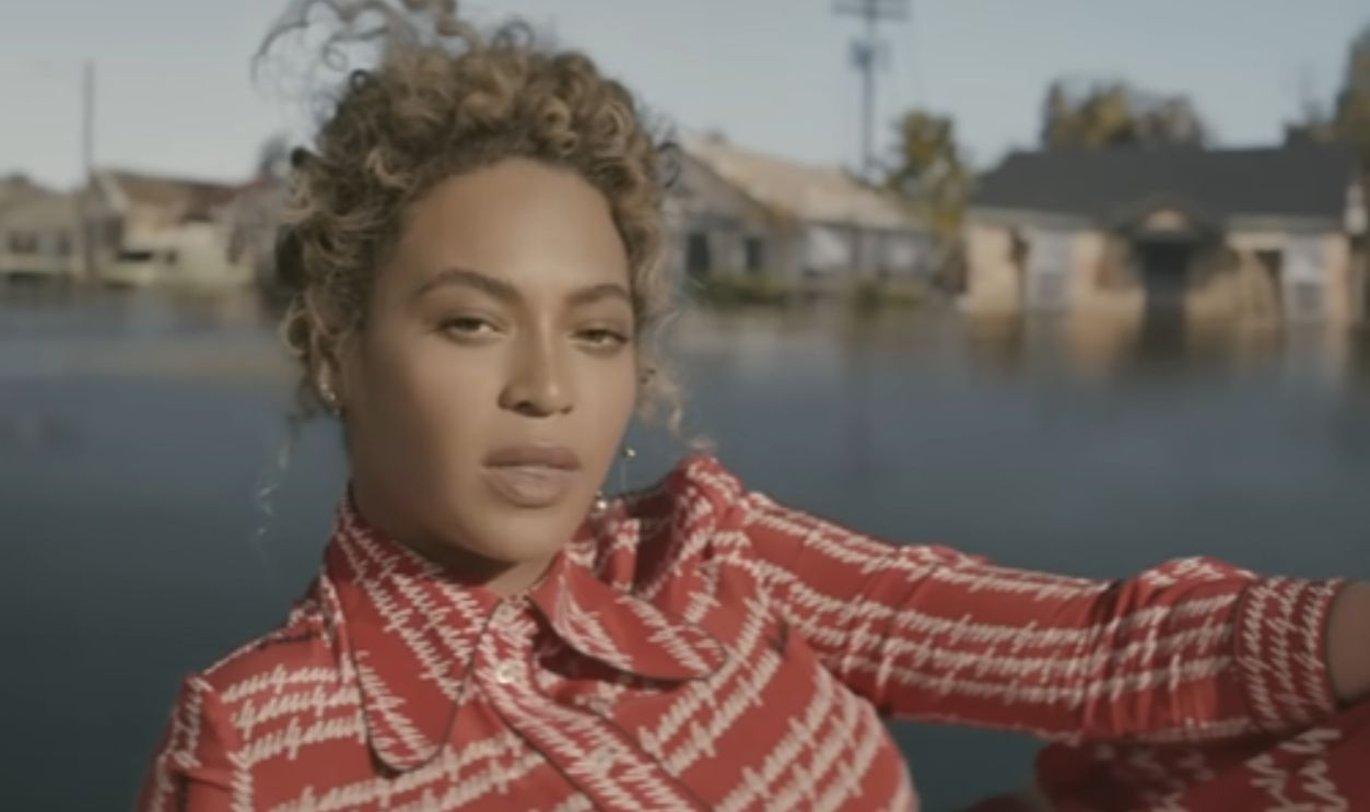 Screenshot from Formation, Columbia (2016)