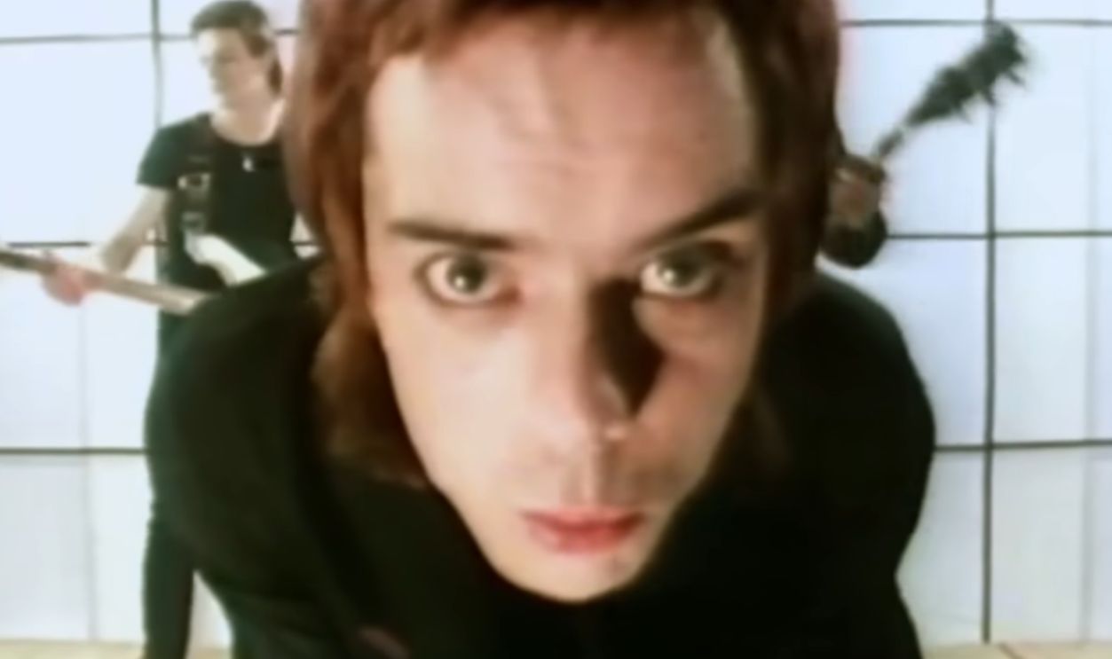 Screenshot from Turning Japanese (1980)