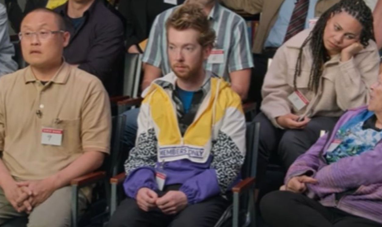 Screenshot from Jury Duty (2023)