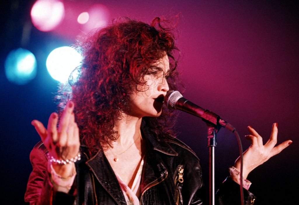 Alannah Miles performing on stage in Germany in 1990