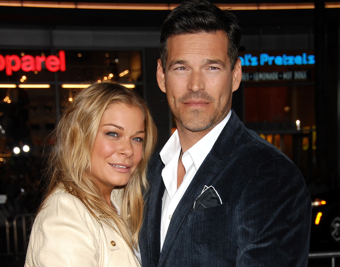 LeAnn Rimes and Eddie Cibrian arrives at The Best Man Holiday World Premiere on November 5, 2013 in Culver City, CA
