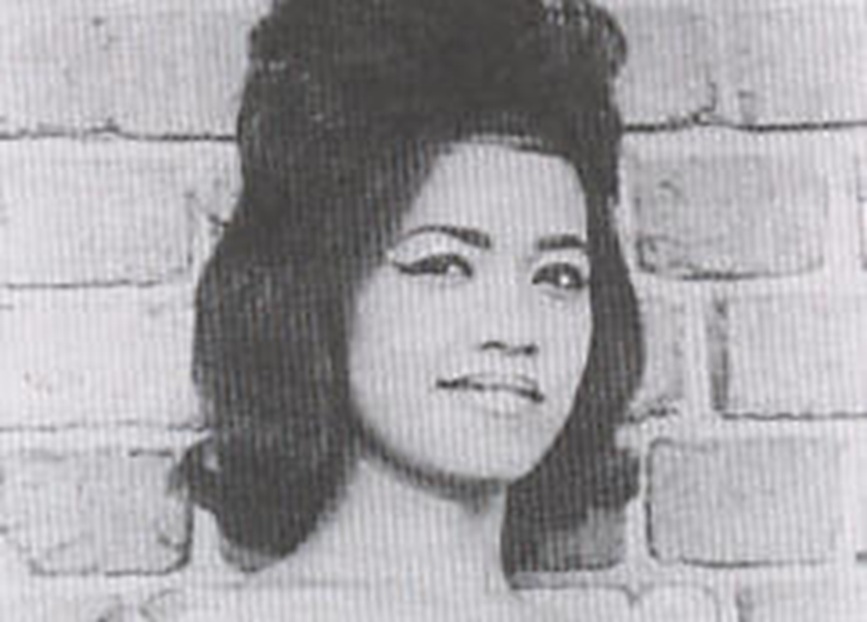 Black and white picture, subject: Saloma