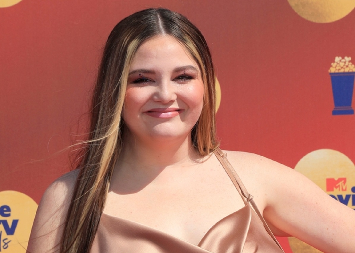 Megan Stalter at the 2022 MTV Movie and TV Awards at Barker Hanger on June 5, 2022