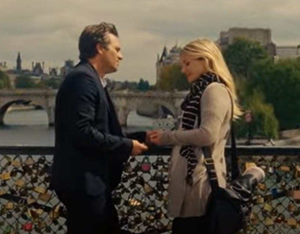 A visually captivating still taken from a pivotal moment in the film Now You See Me (2013)