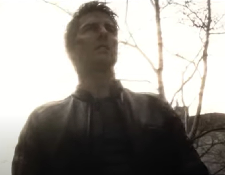 A visually captivating still taken from a pivotal moment in the film War of the Worlds (2005)