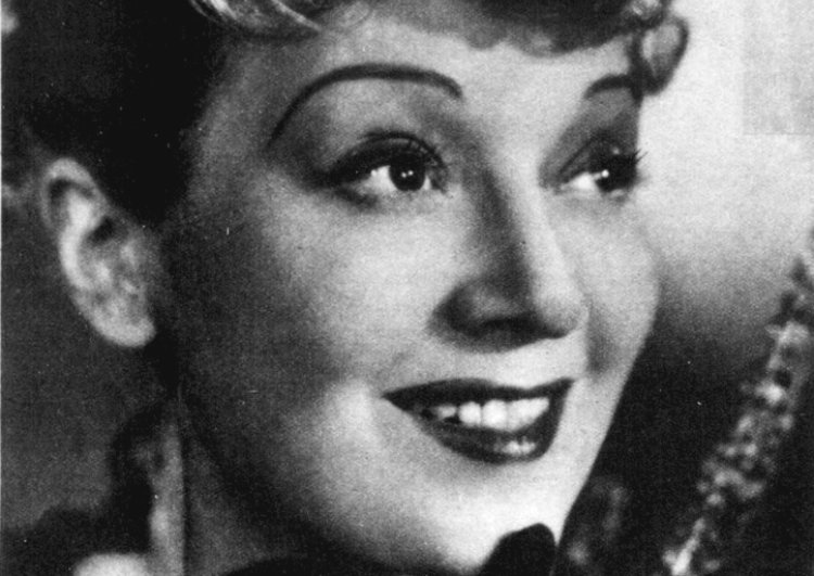 Portrait of the French actress Edwige Feuillère, from the magazine 