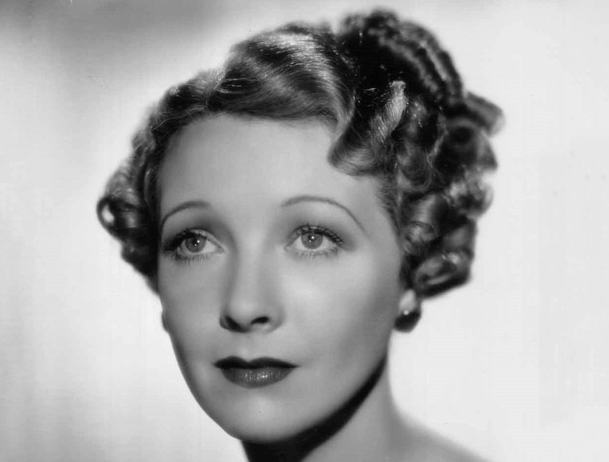 Photo of actress Helen Twelvetrees looking away from the camera