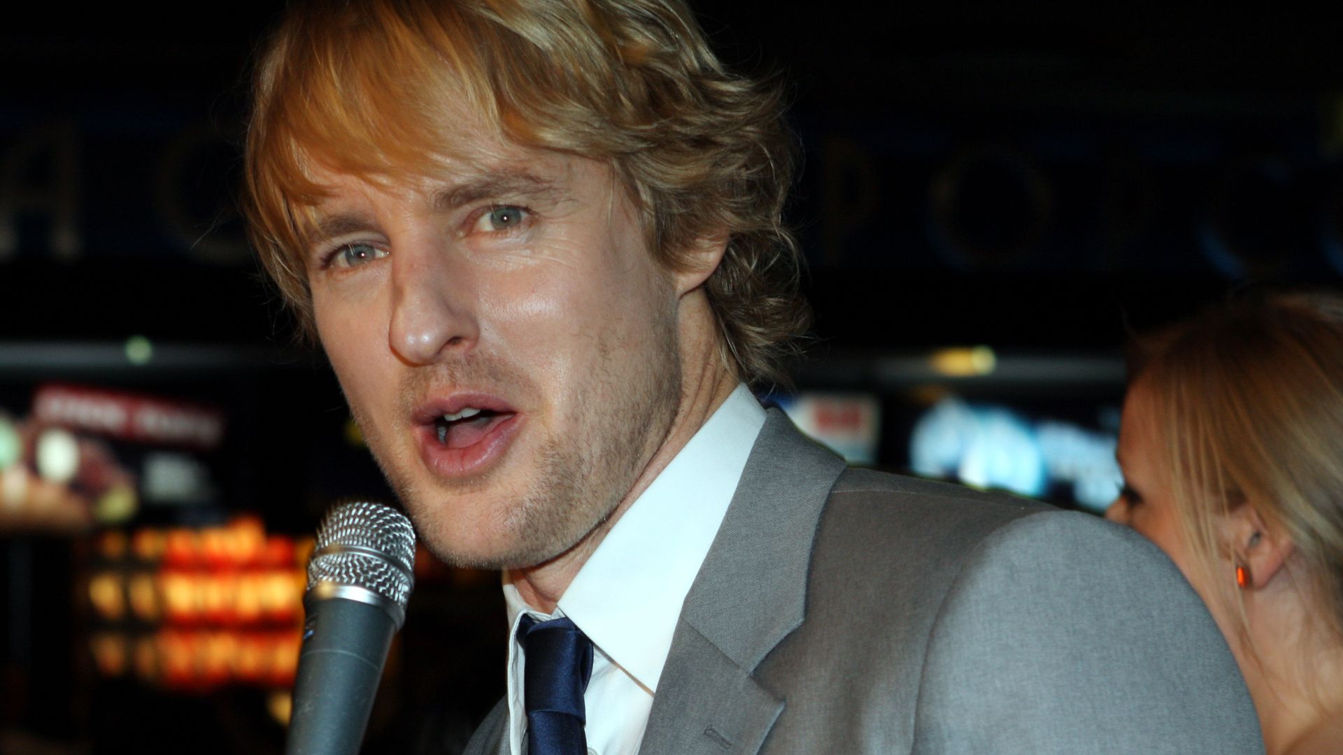 File:Owen Wilson, Hall Pass 2011 (3).jpg
