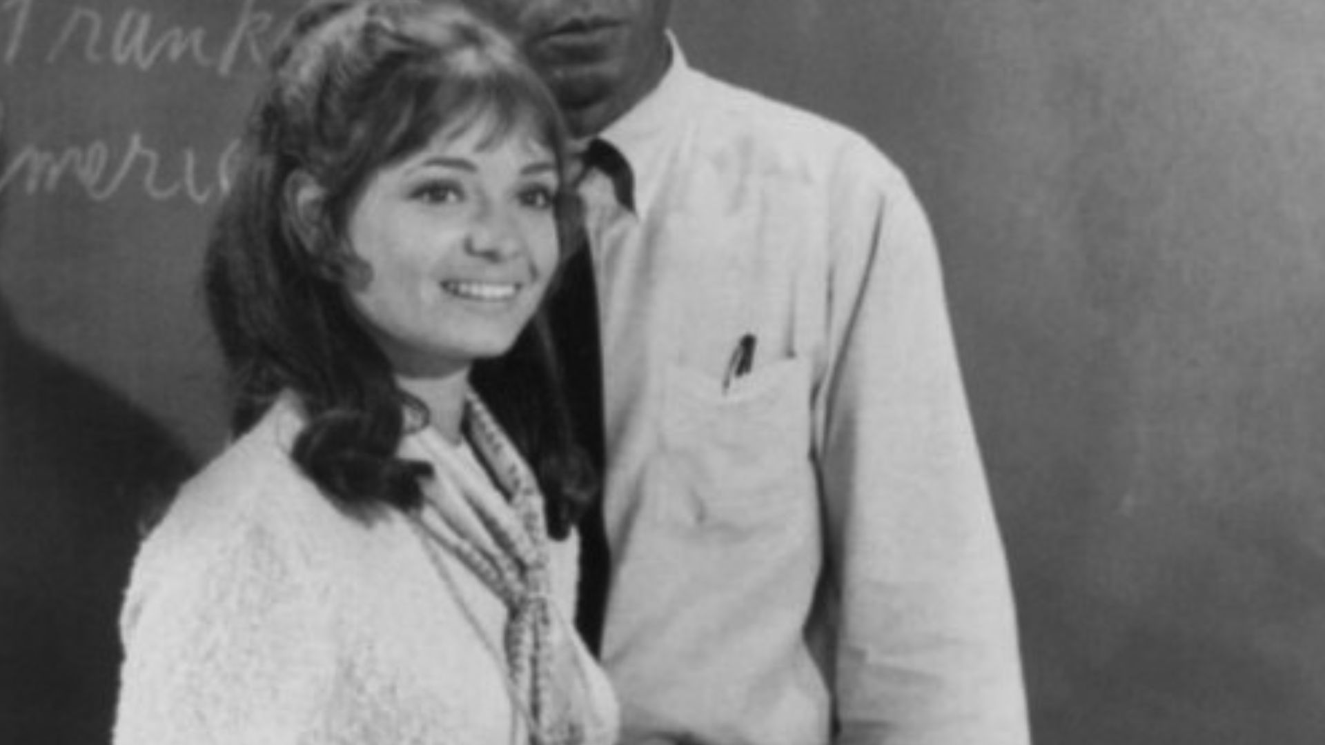 File:Karen Valentine Lloyd Haynes Room 222 1970.JPG