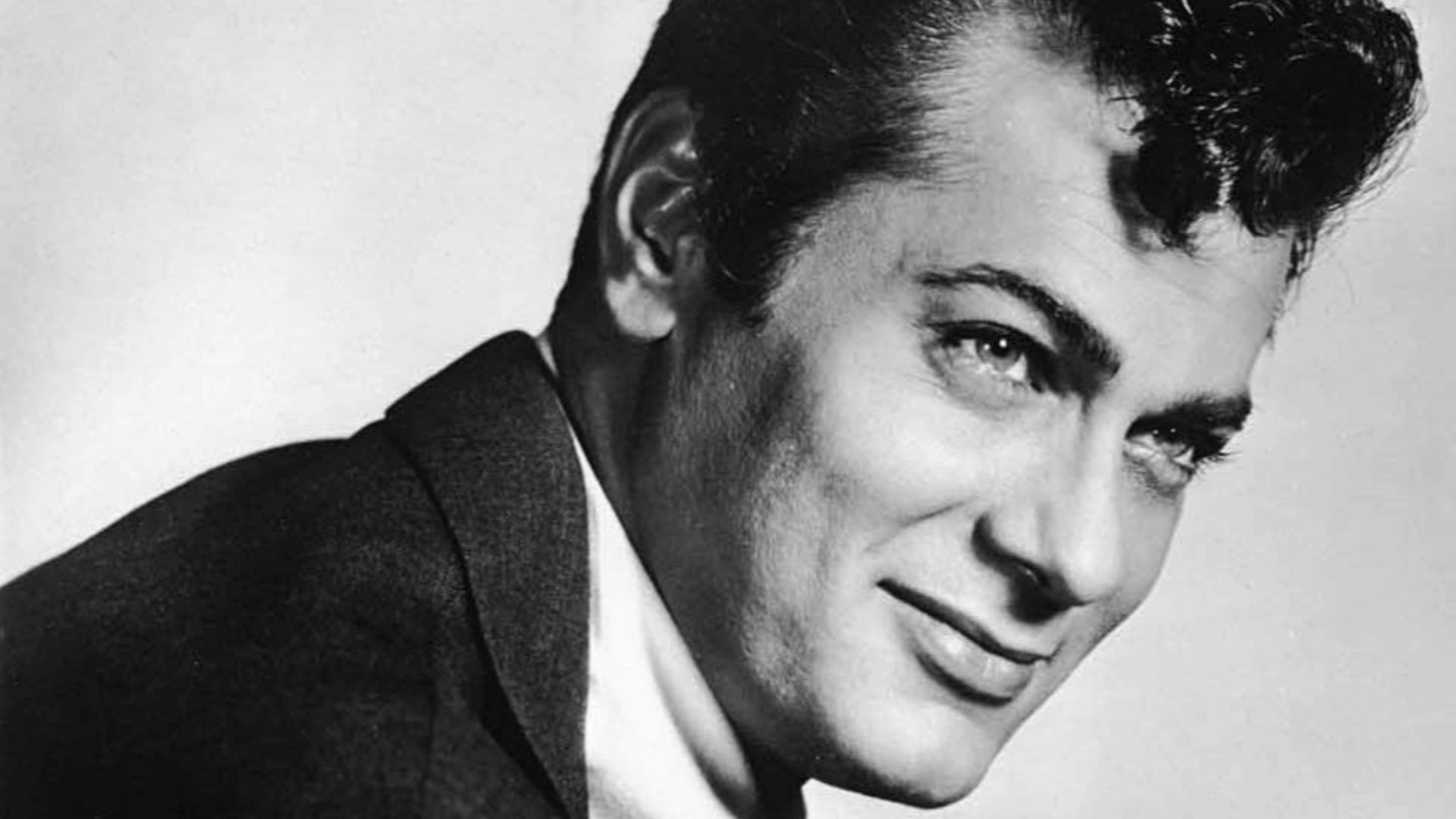 File:Tony Curtis 1958.jpg
