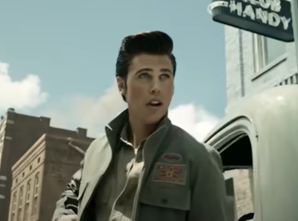 A visually captivating still taken from a pivotal moment in the film Elvis (2022)