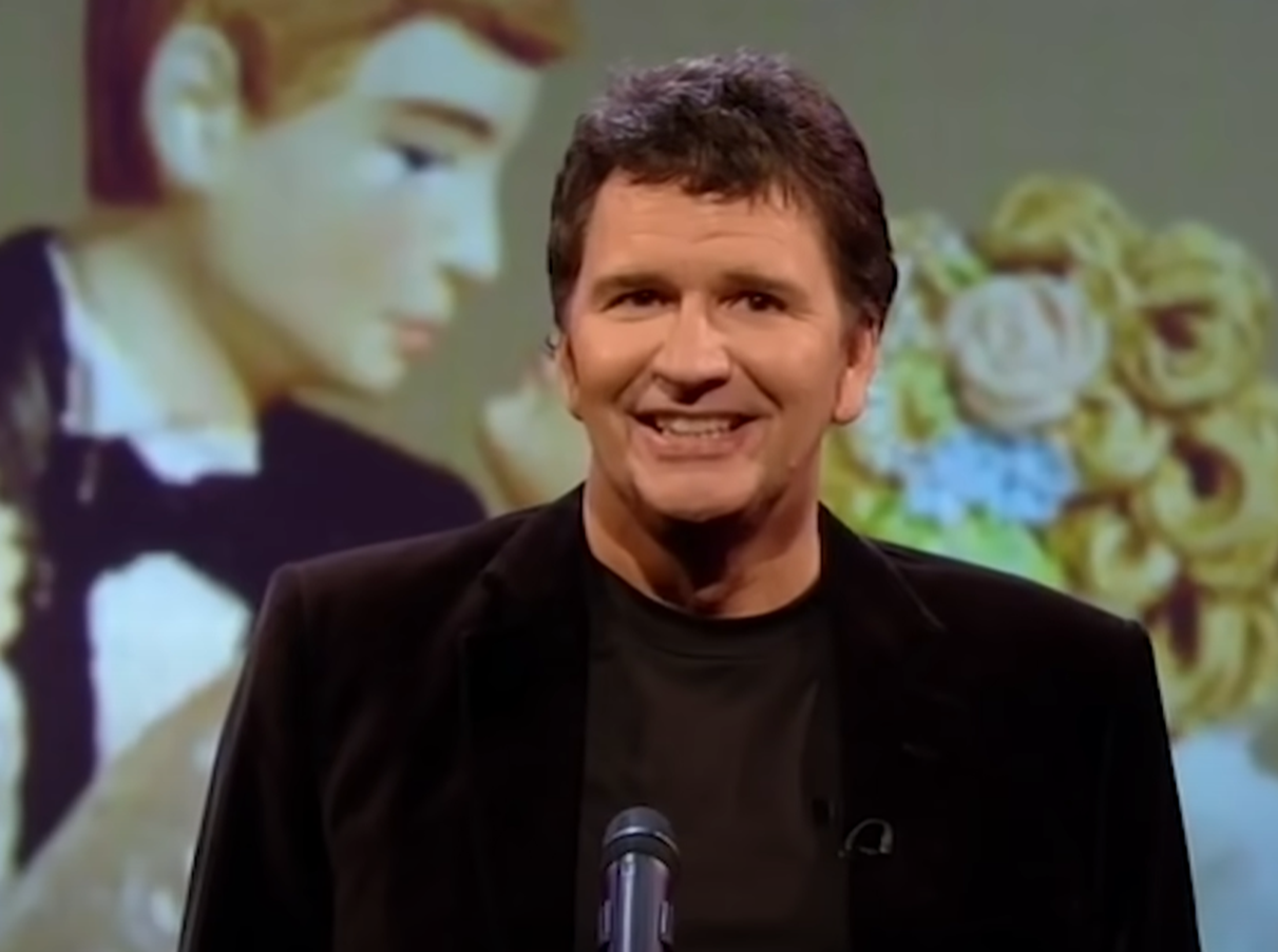 Screenshot of Stewart Francis - from Stewart Francis-Pun Gent (2016)