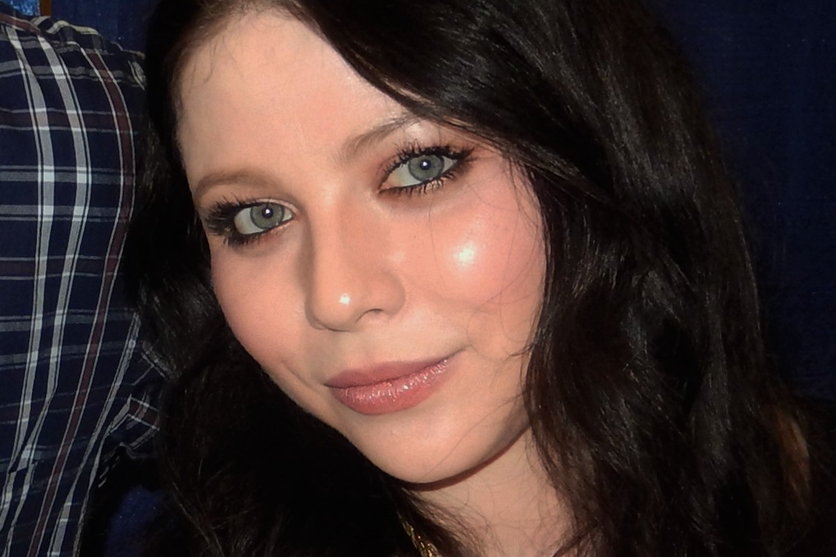 File:Michelle Trachtenberg (43904360470).jpg