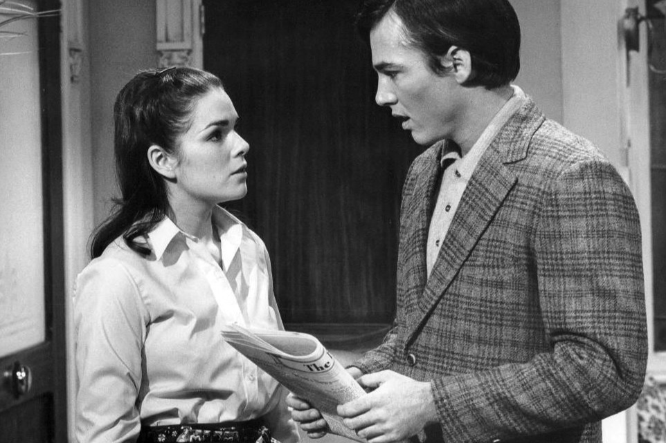 File:Richard Hatch Karen Gorney All My Children 1970.JPG
