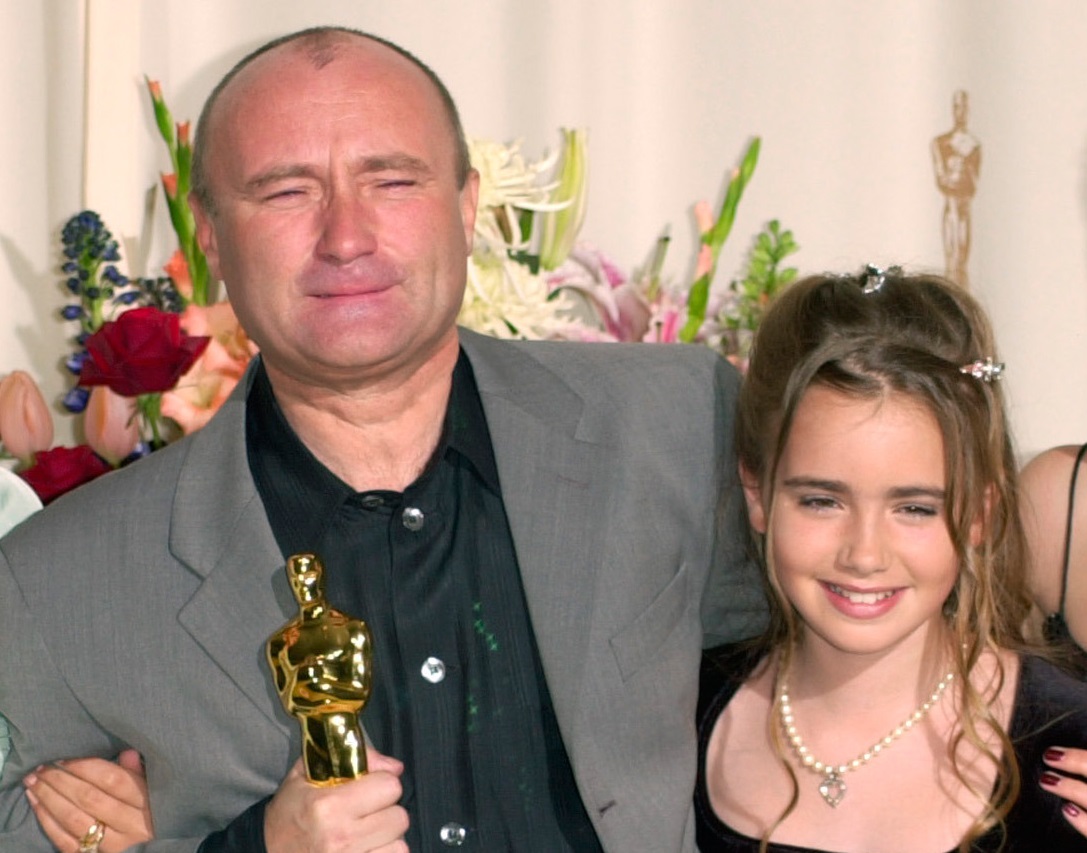 PHIL COLLINS with daughter LILY at the 72nd Academy Awards - 2000