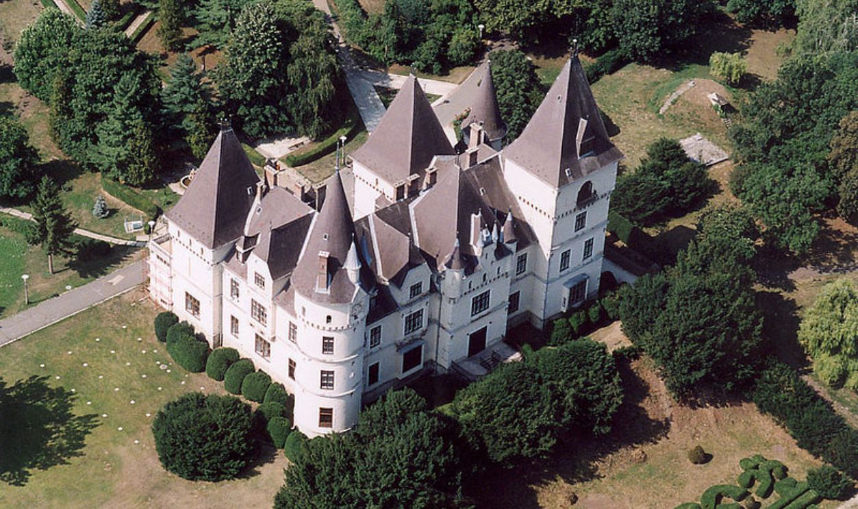 Andrassy Palace As The Heart Of Resistance