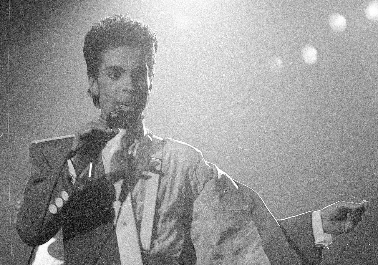 Prince performing in Brussels 1986