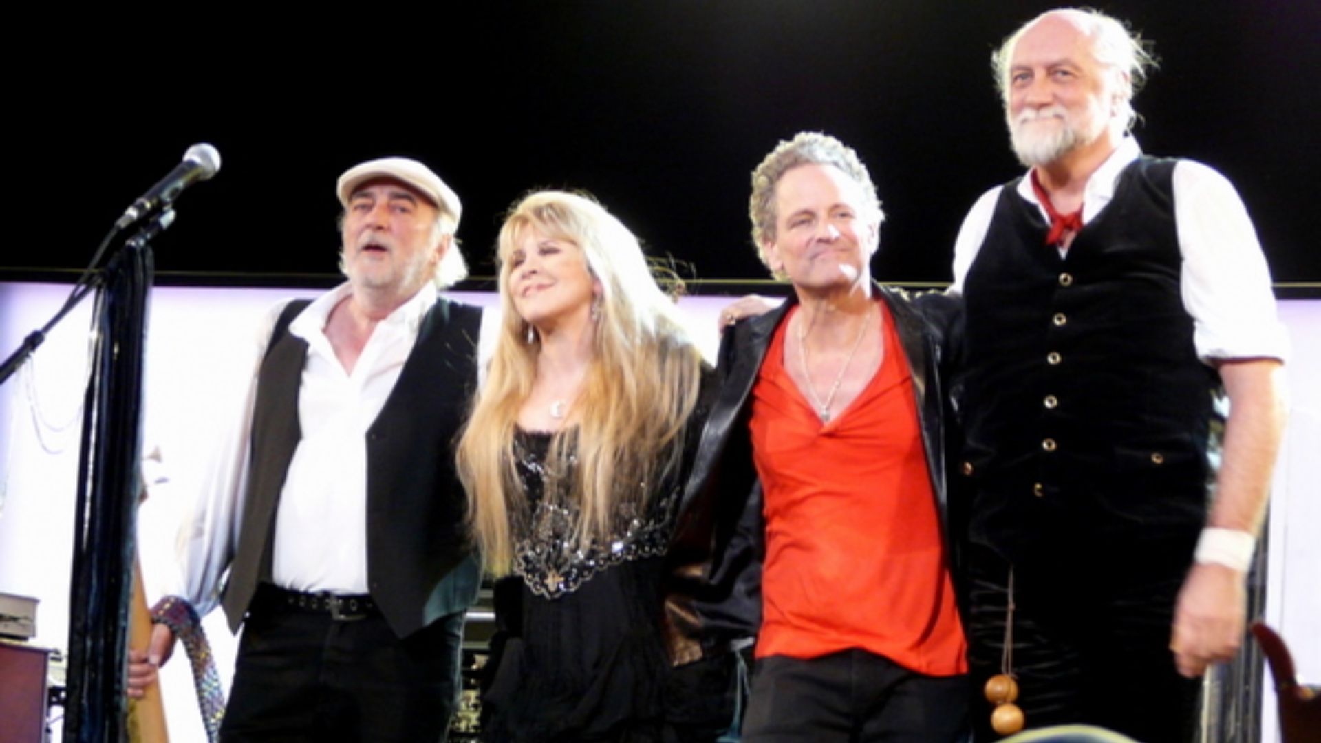 File:Fleetwood Mac 2009.jpg