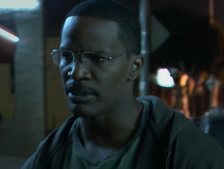 A visually captivating still taken from a pivotal moment in the film Collateral (2004)