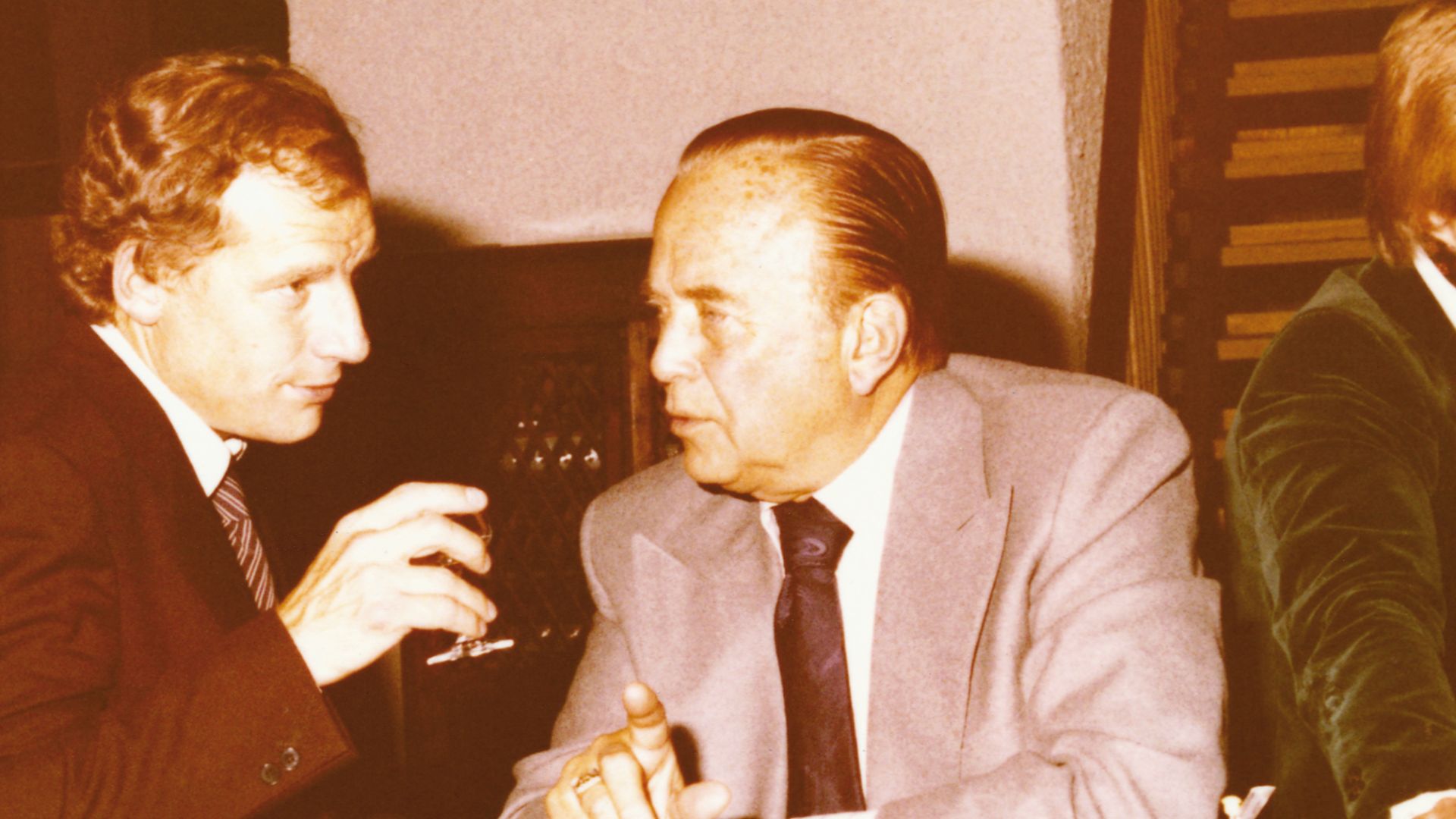 File:Ray Kroc und Jürgen Knauss.jpg