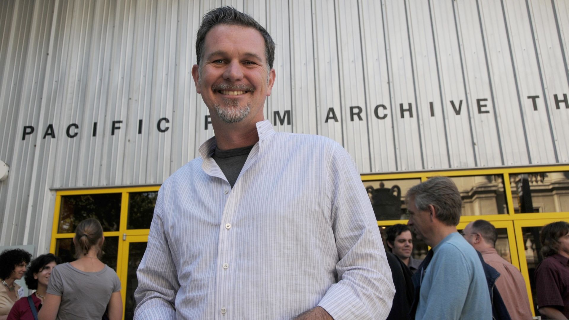 File:Reed Hastings 2008 outside A.jpg