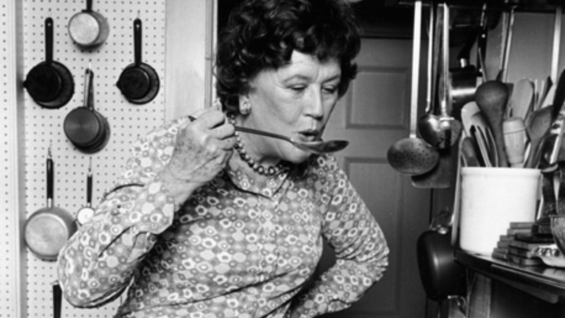 File:Julia Child portrait by ©Lynn Gilbert, 1978.jpg