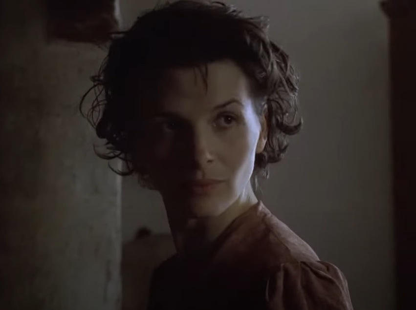 A visually captivating still taken from a pivotal moment in the film The English Patient (1996)