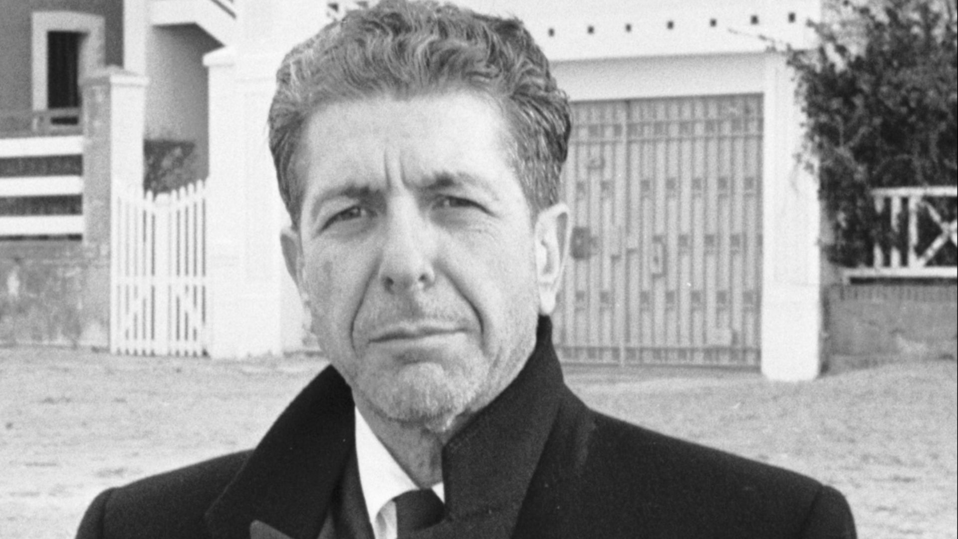 File:Leonard Cohen17b.jpg