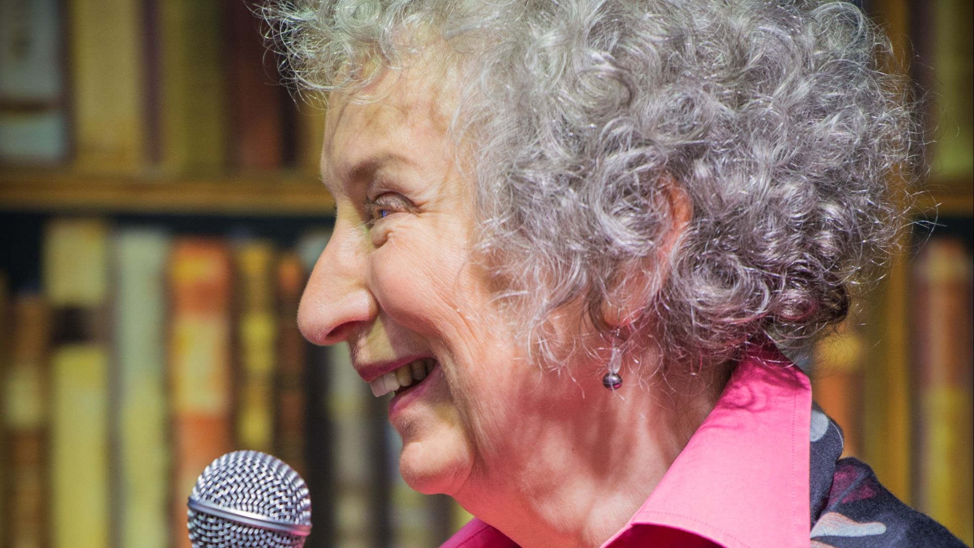 File:Margaret Atwood in 2015-2.jpg